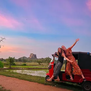 Sigiri Lucky View Privatunterkunft Sigiriya